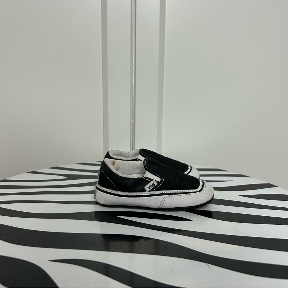 Vans slip on black crib